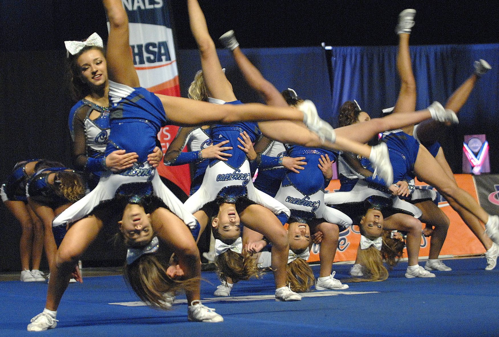 020318-blm-spt-9cheer
